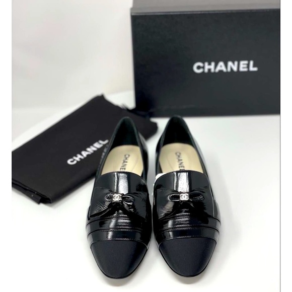 CHANEL black patent  leather bow loafers flats EURO 37.5/USA 7.5 - Picture 6 of 16
